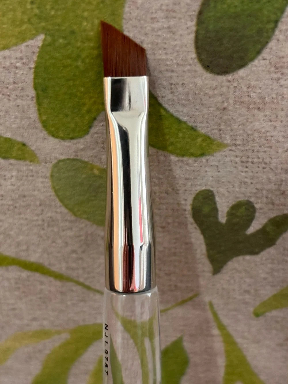 Trish McEvoy #50 Angled Eye Lining Brush – Clear Handle, Protective Cap